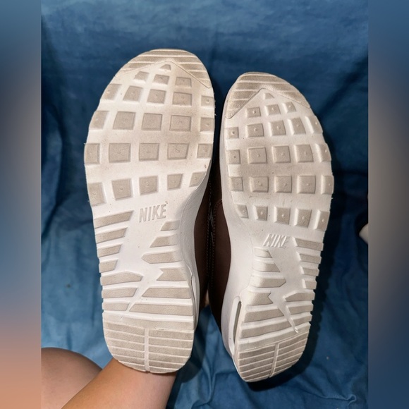 Nike Air Max Thea shoes - Picture 4 of 4